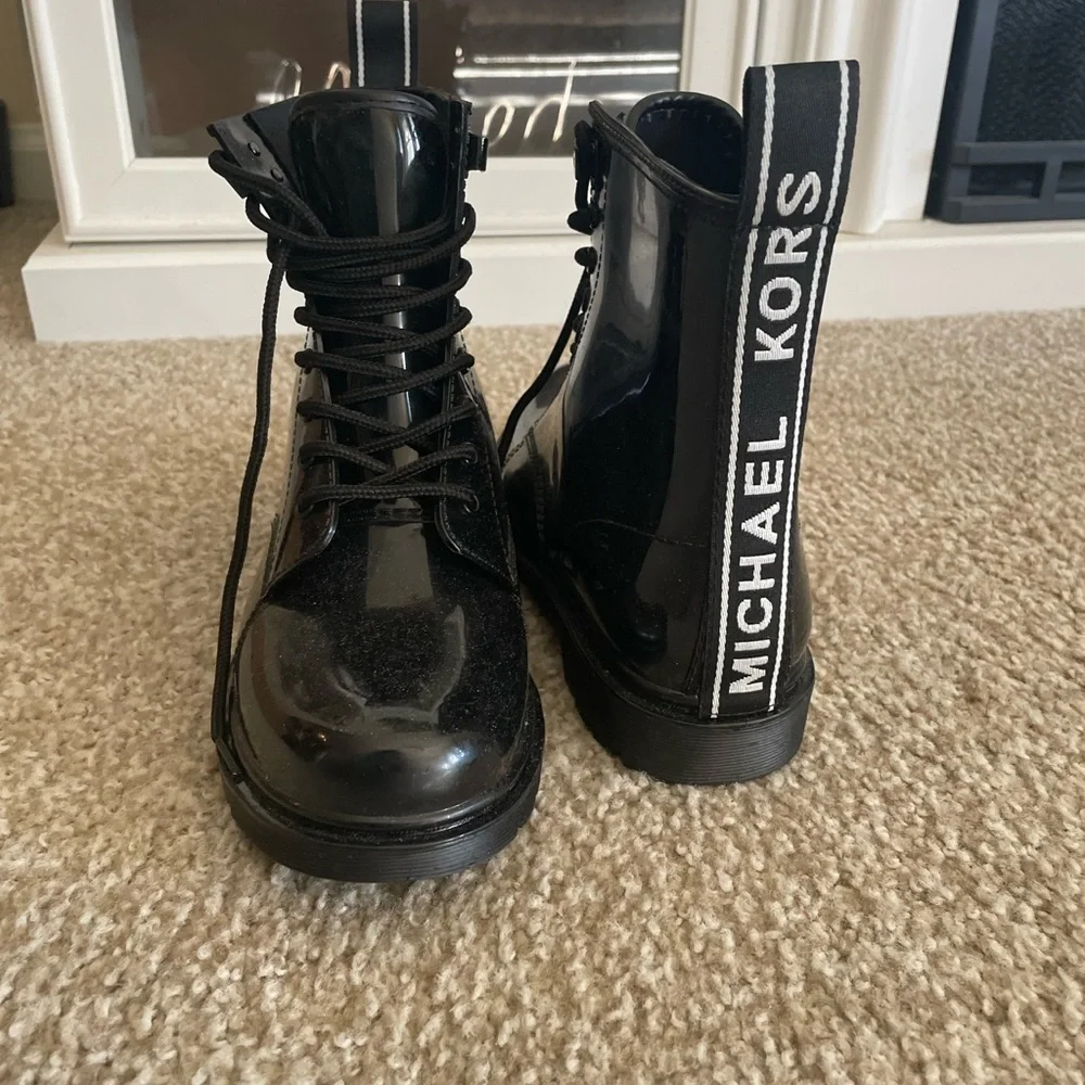 Michael Kors Rain Boots - Picture 4 of 4